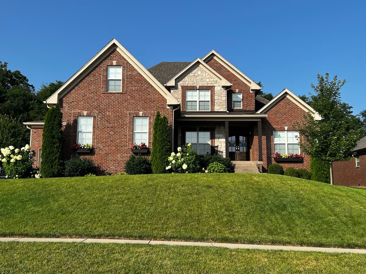 5610 exterior single hung window