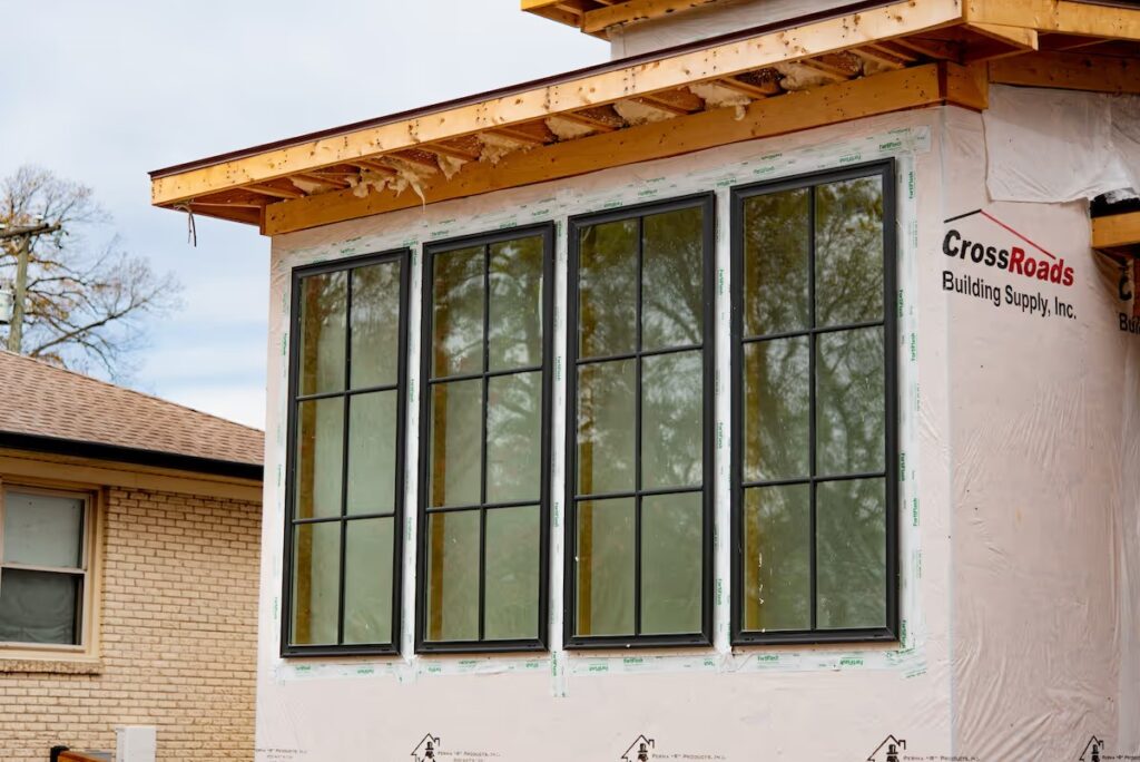 New Construction 6010 Single Hung Windows Exterior